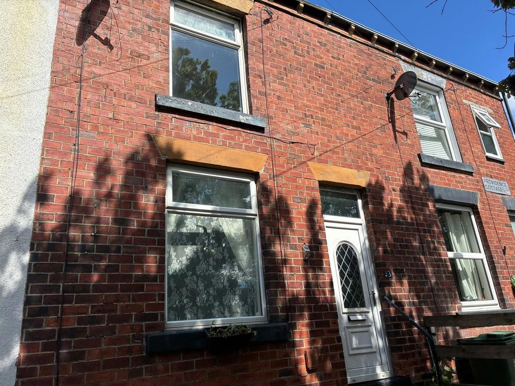 Property photo 1 of 2