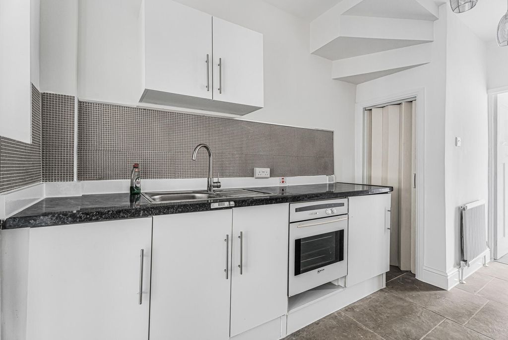 Property photo 2 of 27 Kitchen