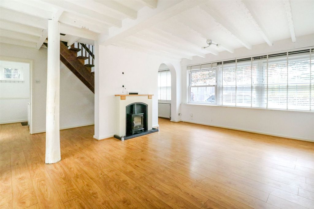 Property photo 2 of 15 Picture No. 04