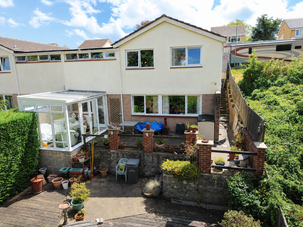 Property photo 1 of 32