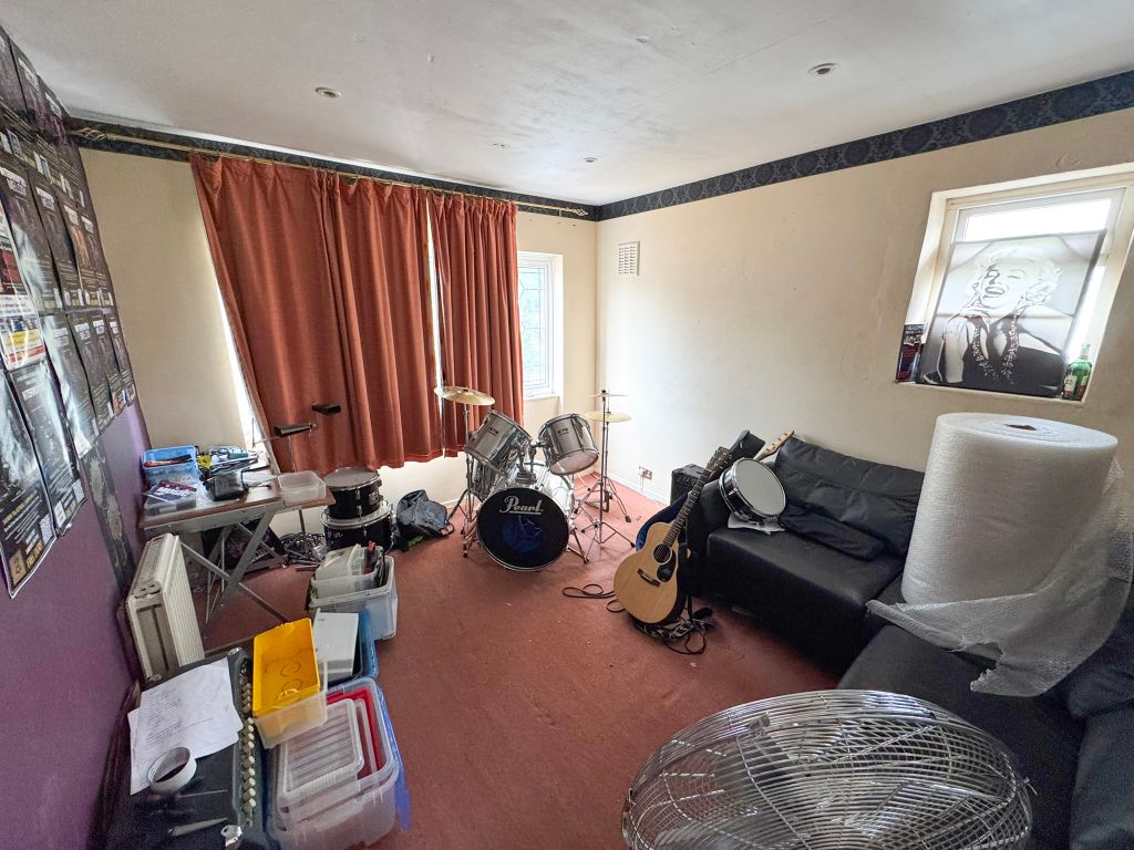 Property photo 3 of 6 Img_3288