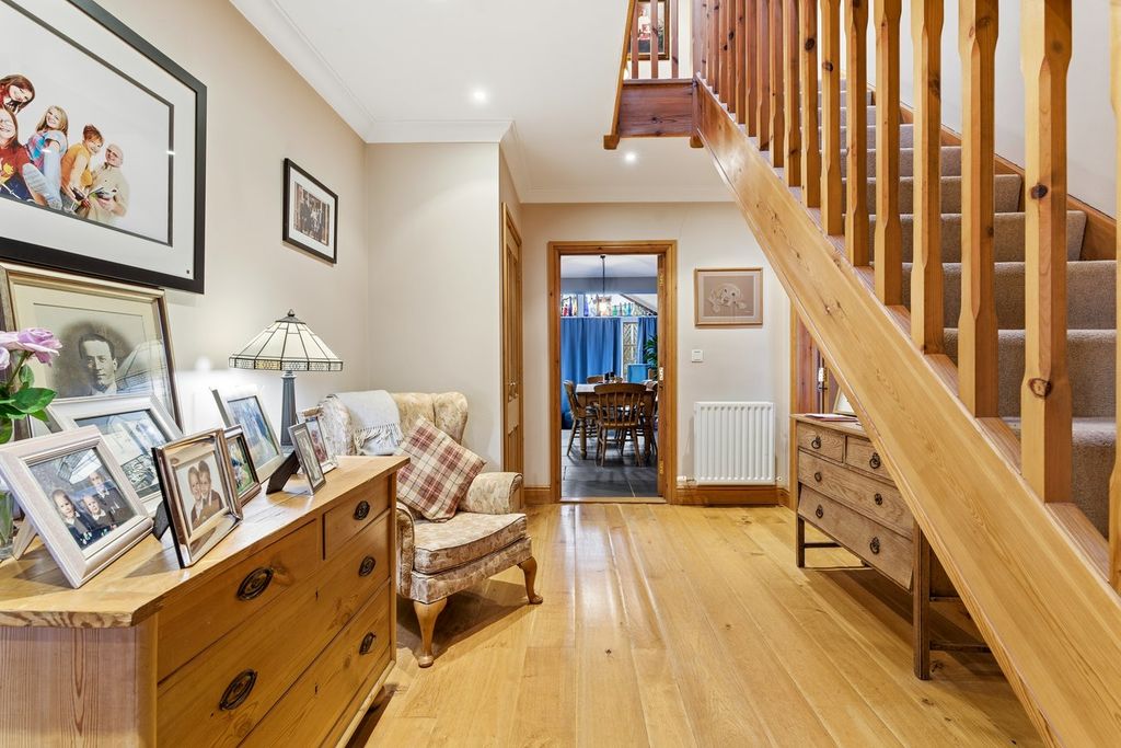 Property photo 3 of 21