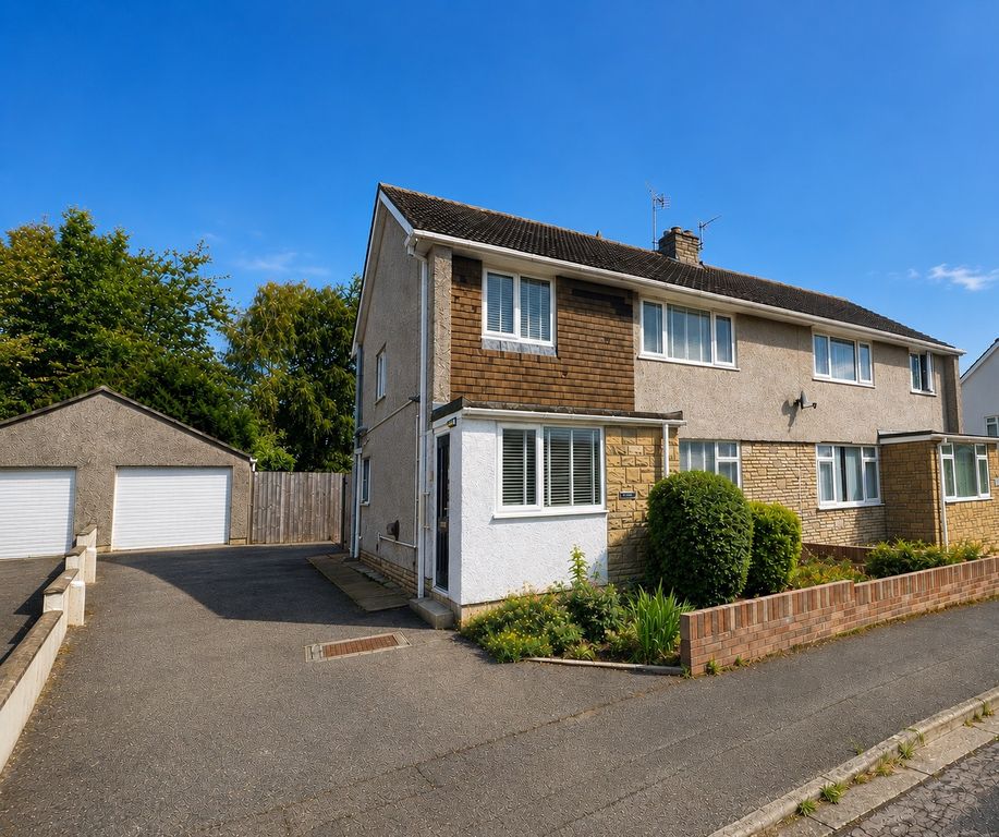 Property photo 1 of 17 Spacious Refurbished 3 Bed 2 Reception Family Home