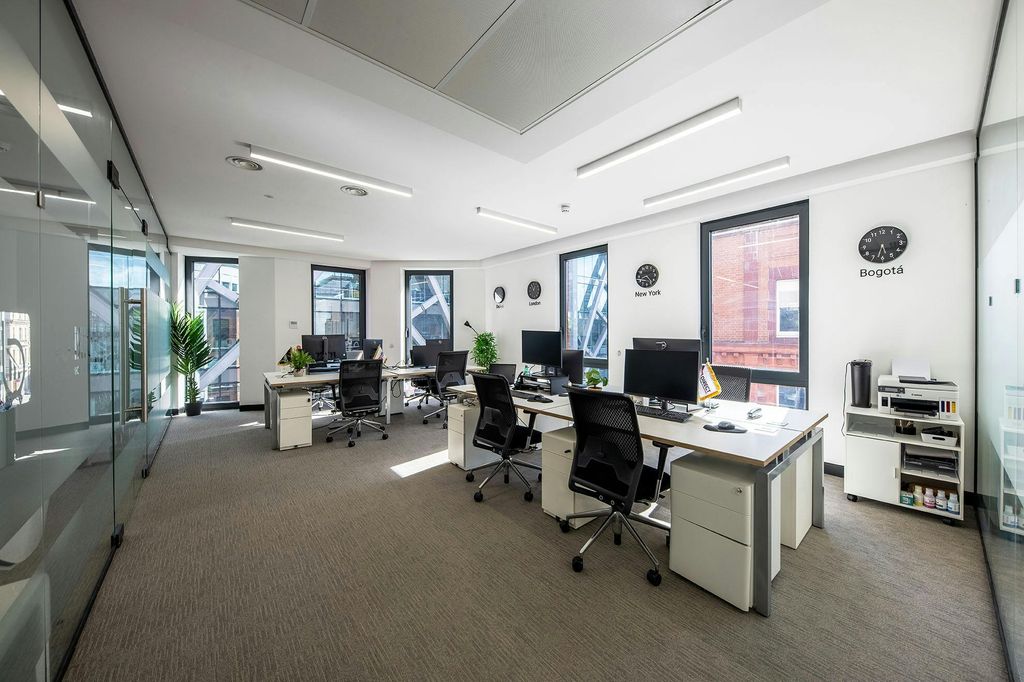 Property photo 1 of 11 76 Cannon Street 3509 Office3.Jpg