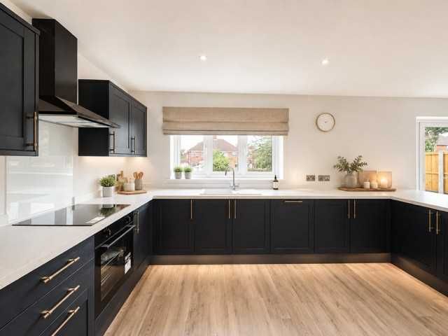 Property photo 2 of 14 Kitchen