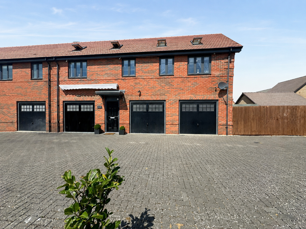 Property photo 1 of 17 9