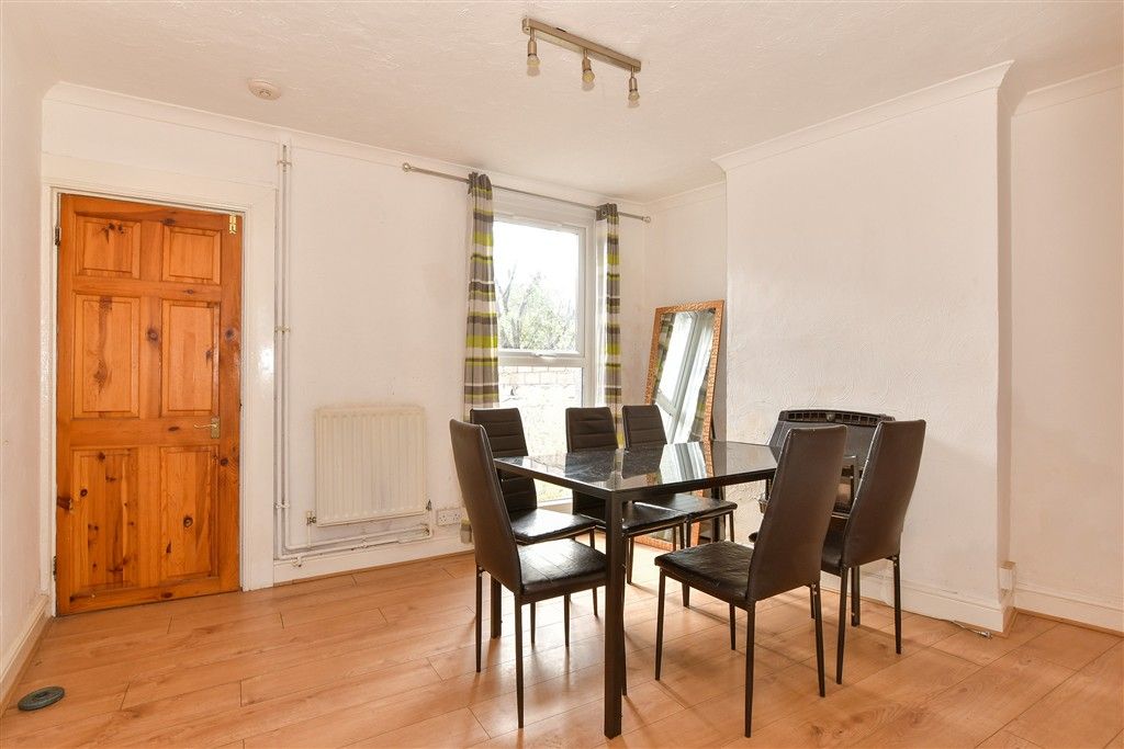 Property photo 3 of 10 Dining Room