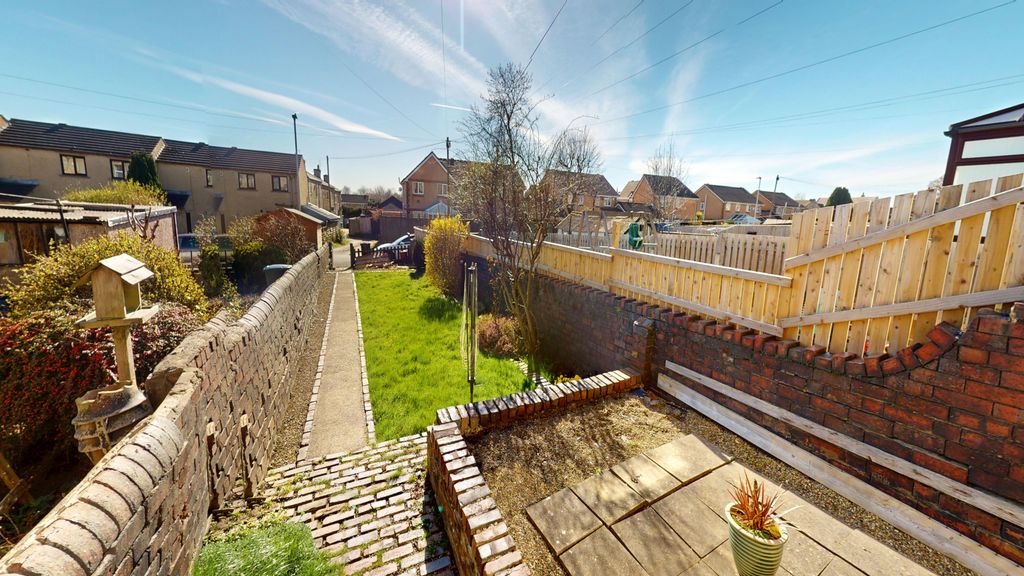 Property photo 2 of 6 42-Garden-Field-03172026_153041