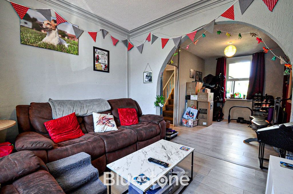 Property photo 3 of 23