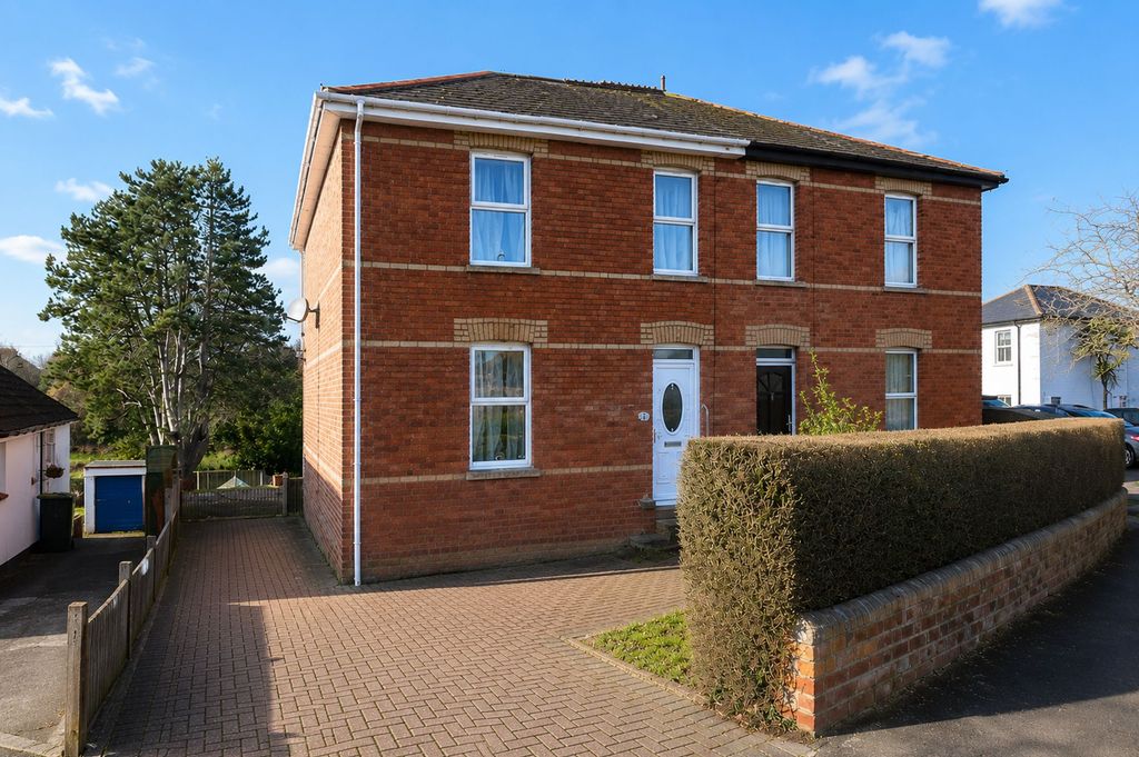 Property photo 1 of 9