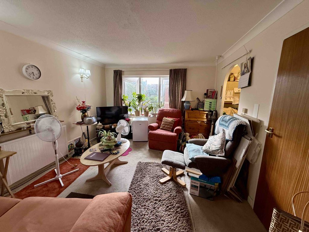 Property photo 3 of 12 Gallery