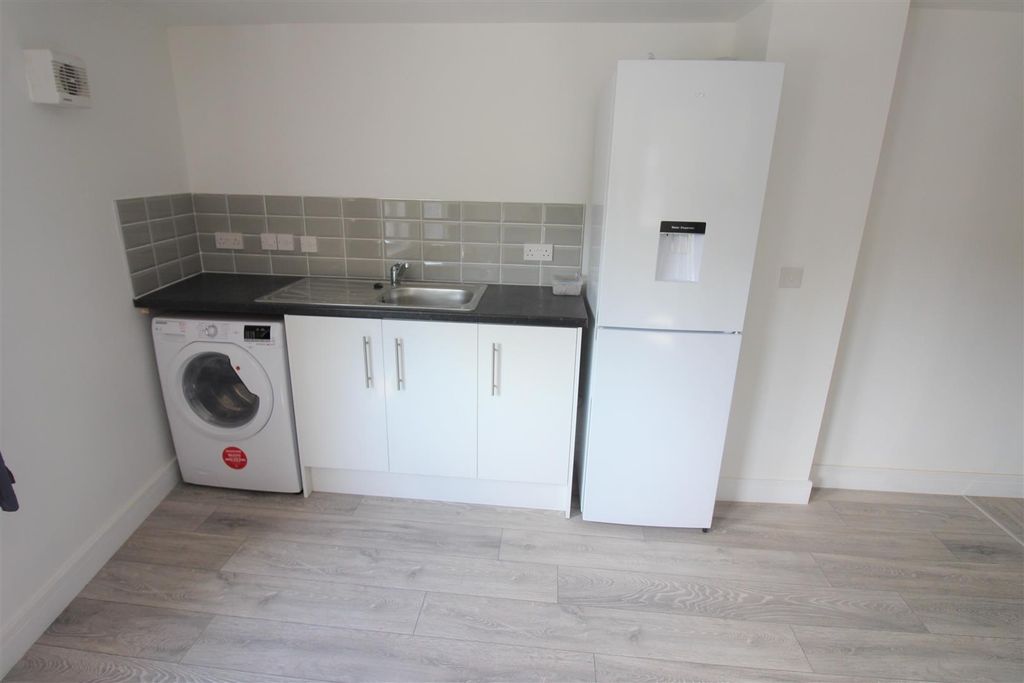 Property photo 2 of 12 Img_9591.Jpg