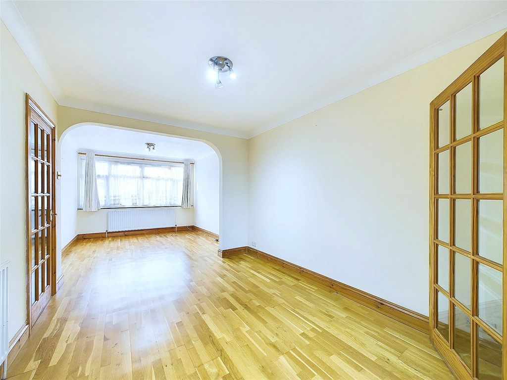Property photo 2 of 15 Picture No. 17