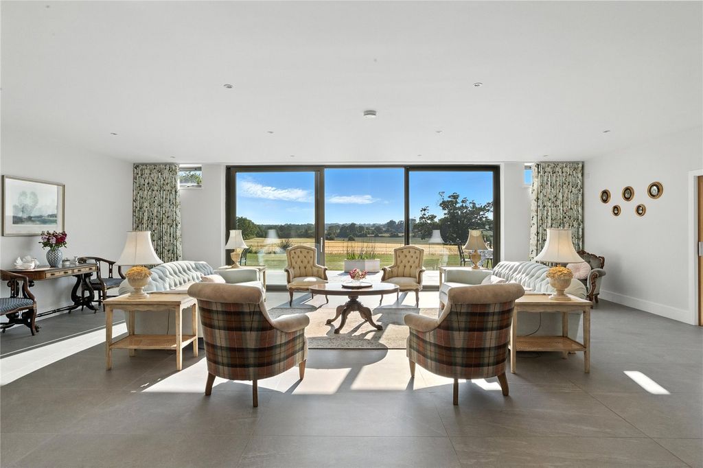 Property photo 3 of 28 Picture No. 22