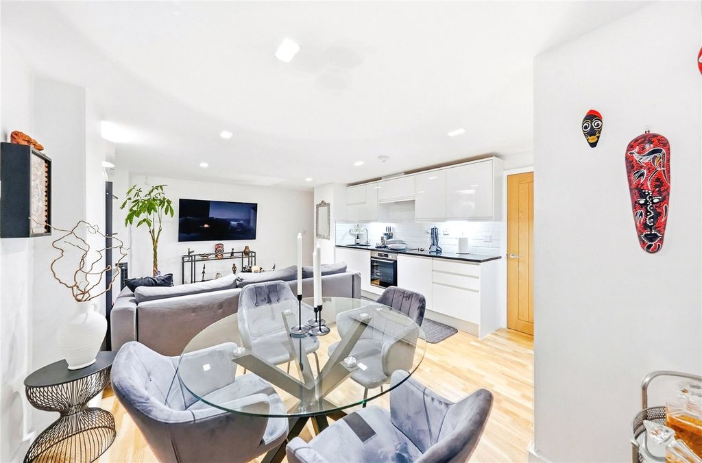 Property photo 3 of 10 Picture No. 04