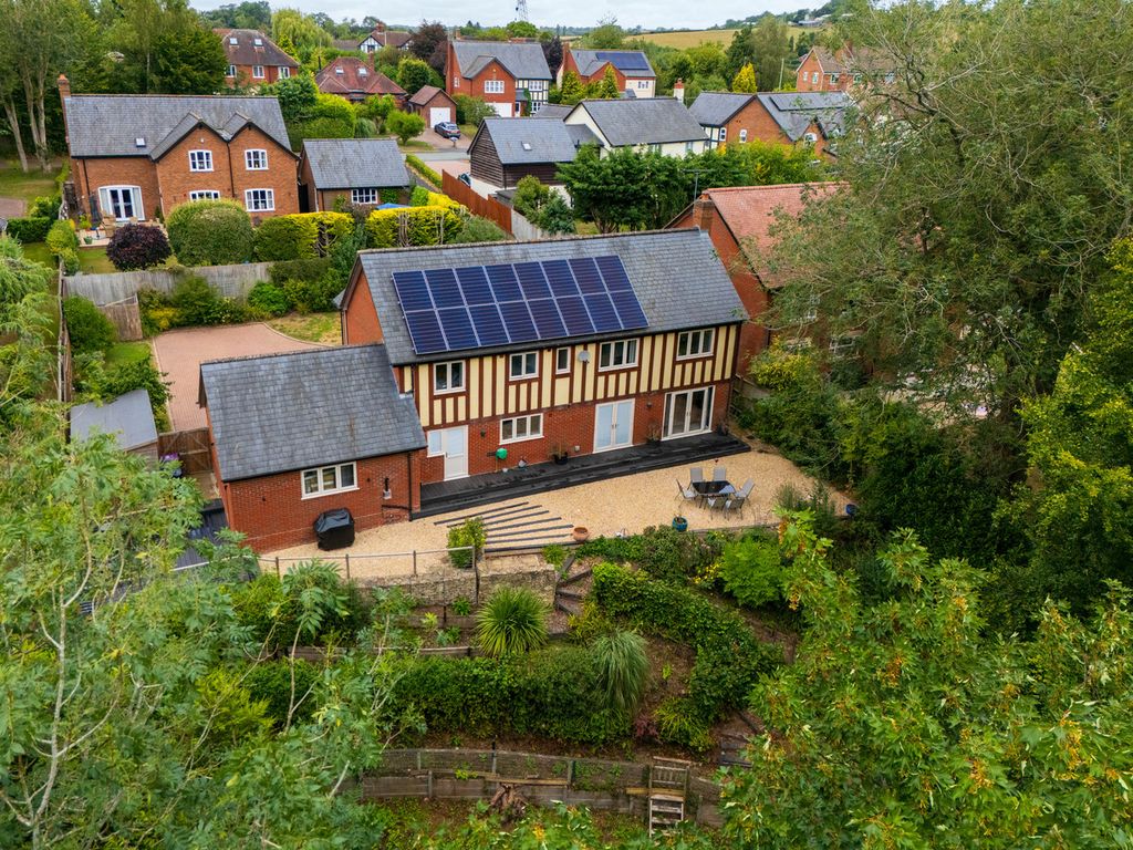 Property photo 2 of 28