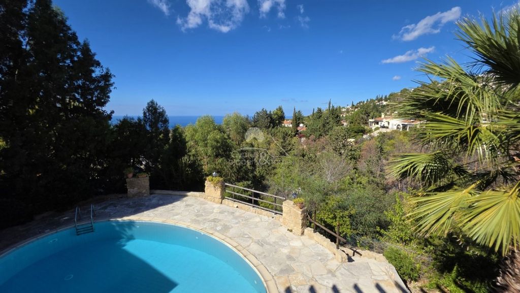 Property photo 2 of 50