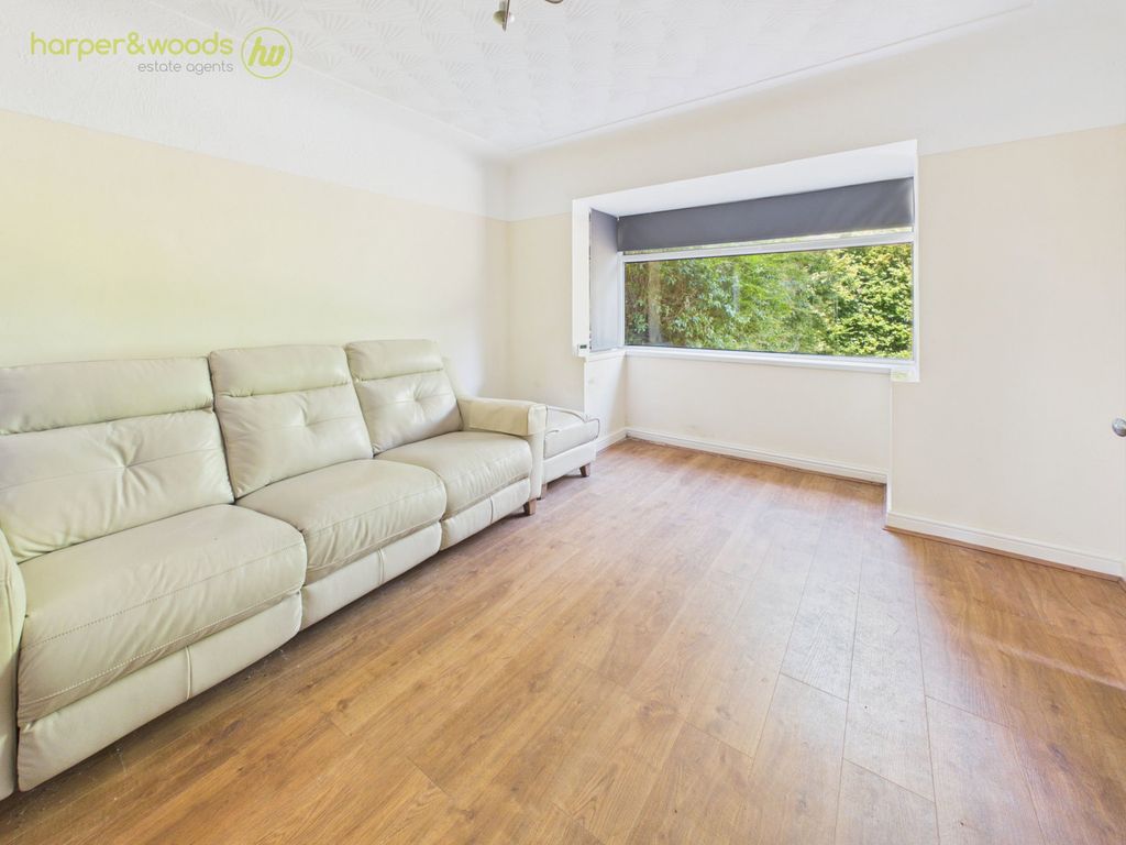 Property photo 2 of 25