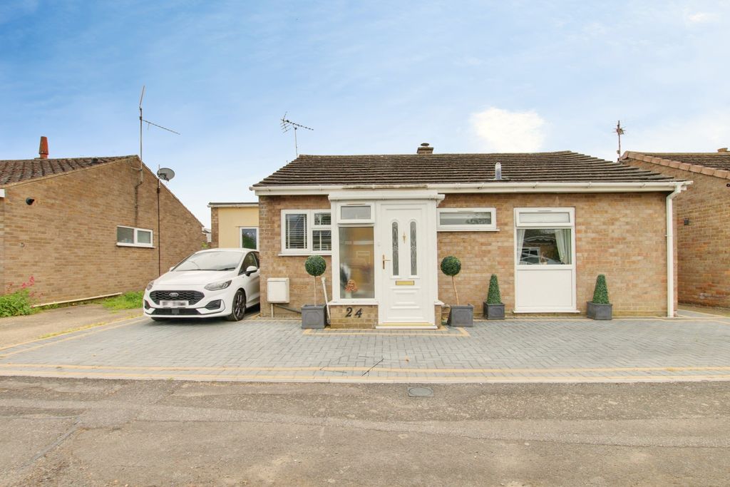 Property photo 1 of 12