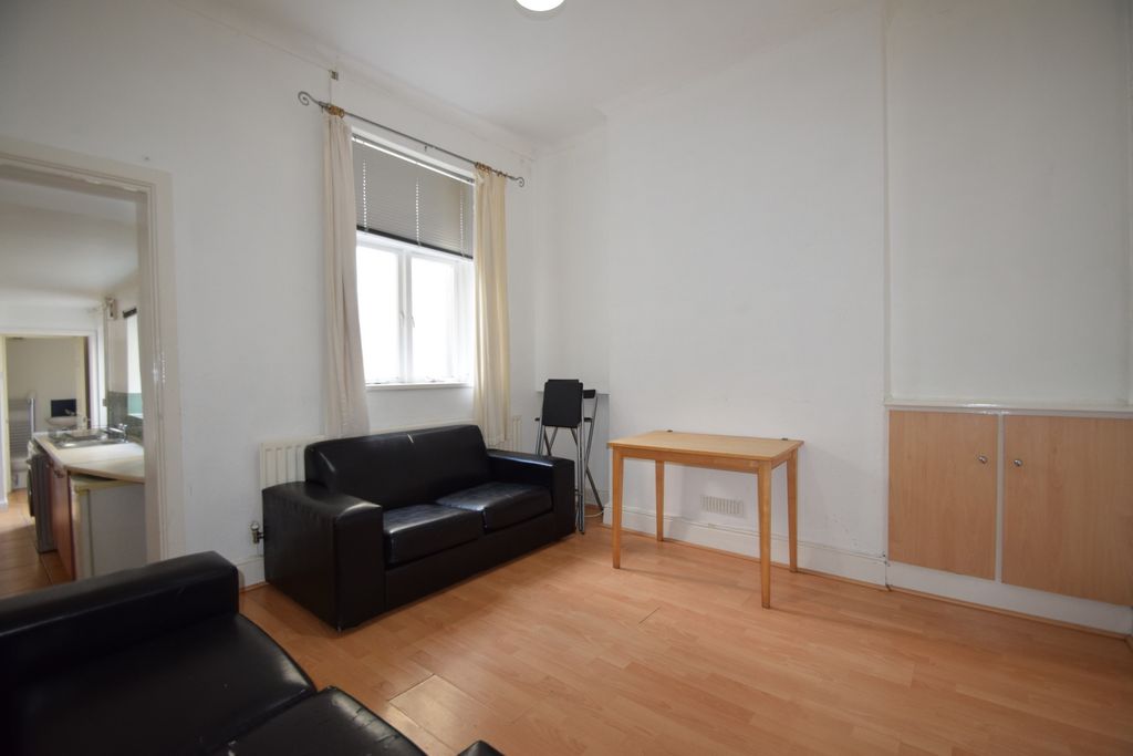 Property photo 2 of 10 Photo 7