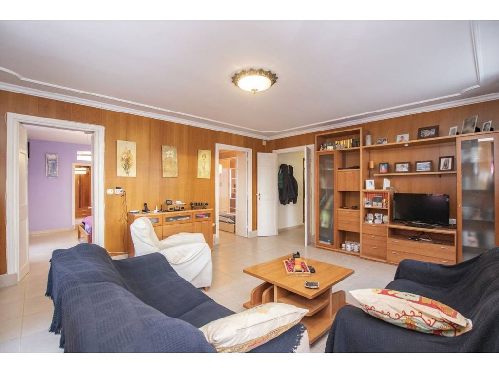 Property photo 3 of 29