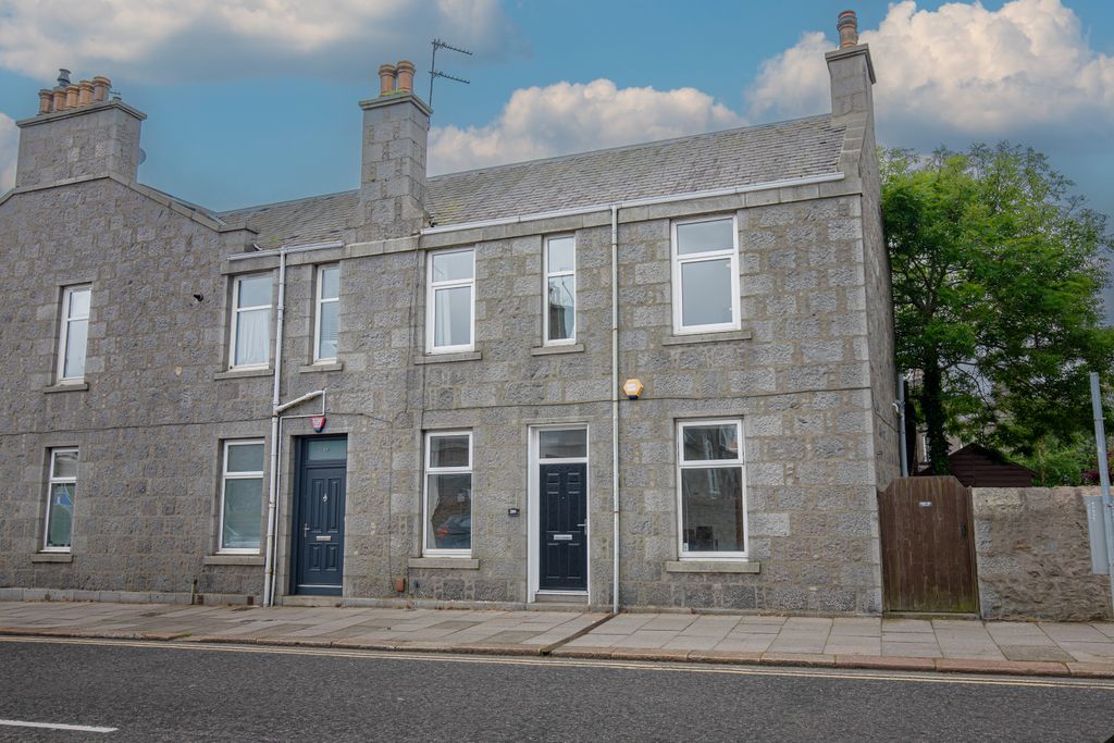 Property photo 1 of 12 Ext1