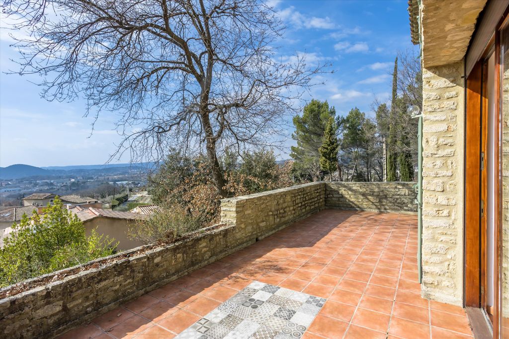 Property photo 3 of 12 Image