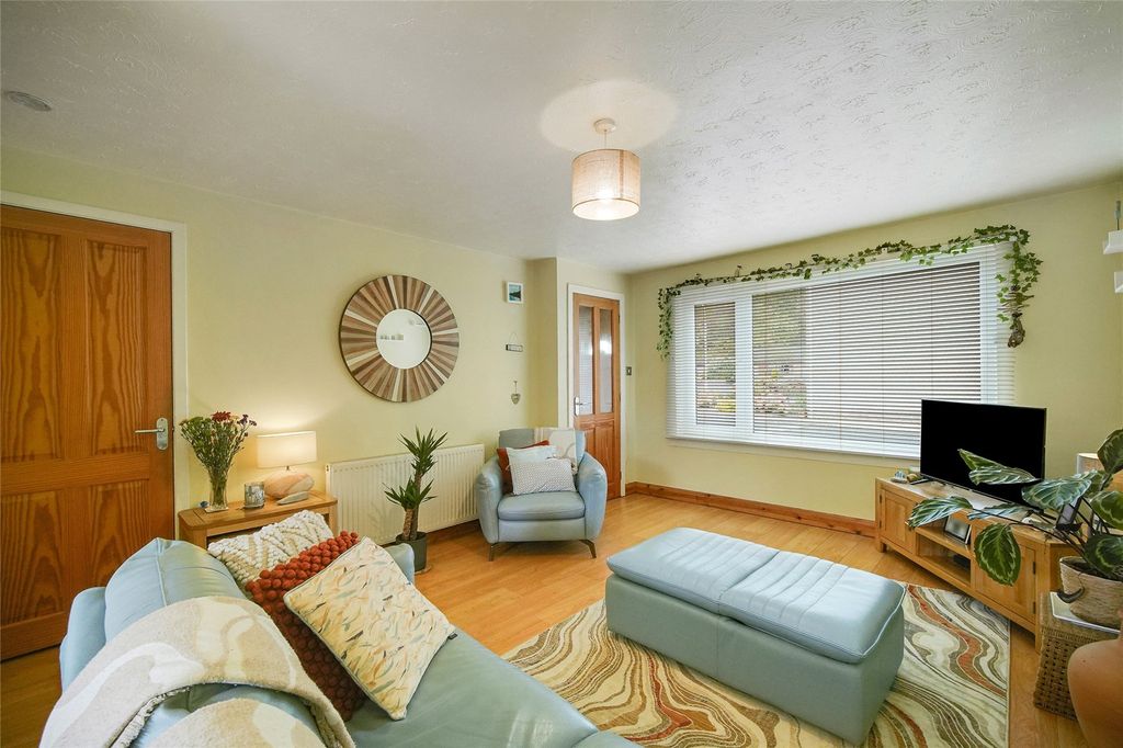 Property photo 3 of 18 Picture No. 04