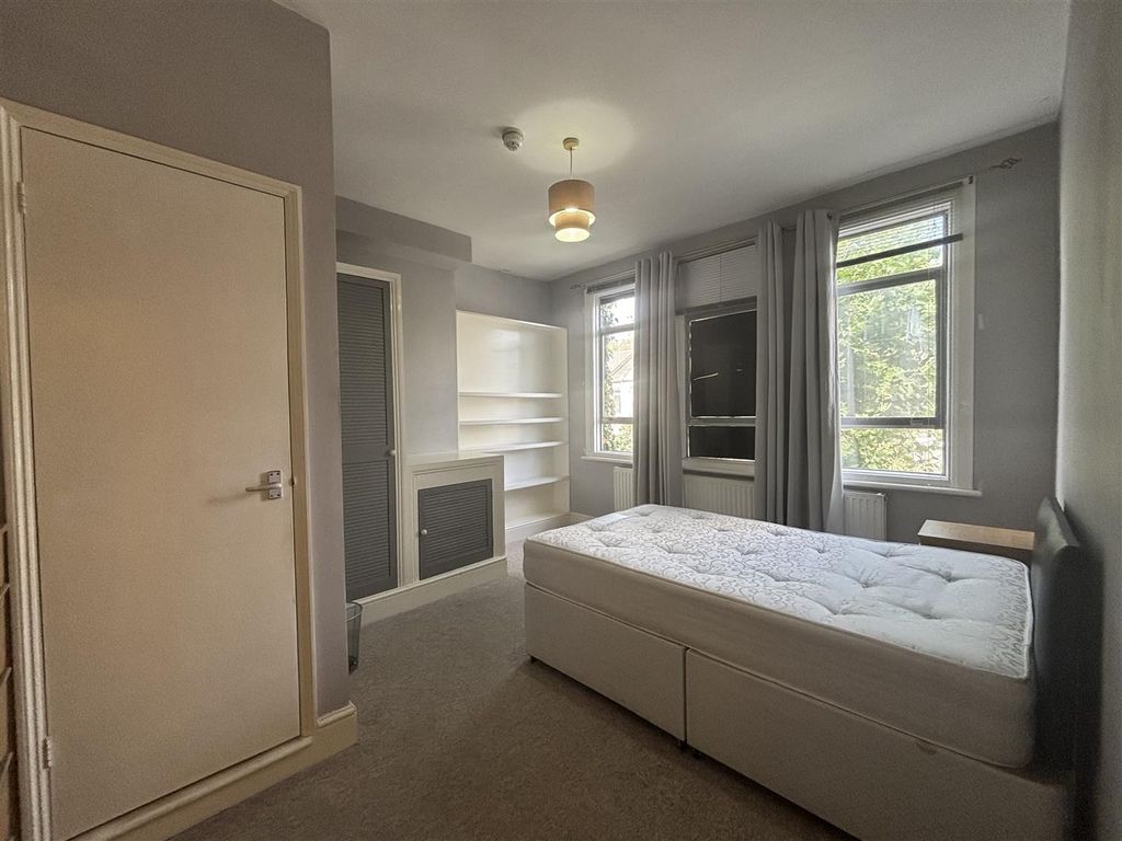 Property photo 1 of 3 Bedroom.Jpg