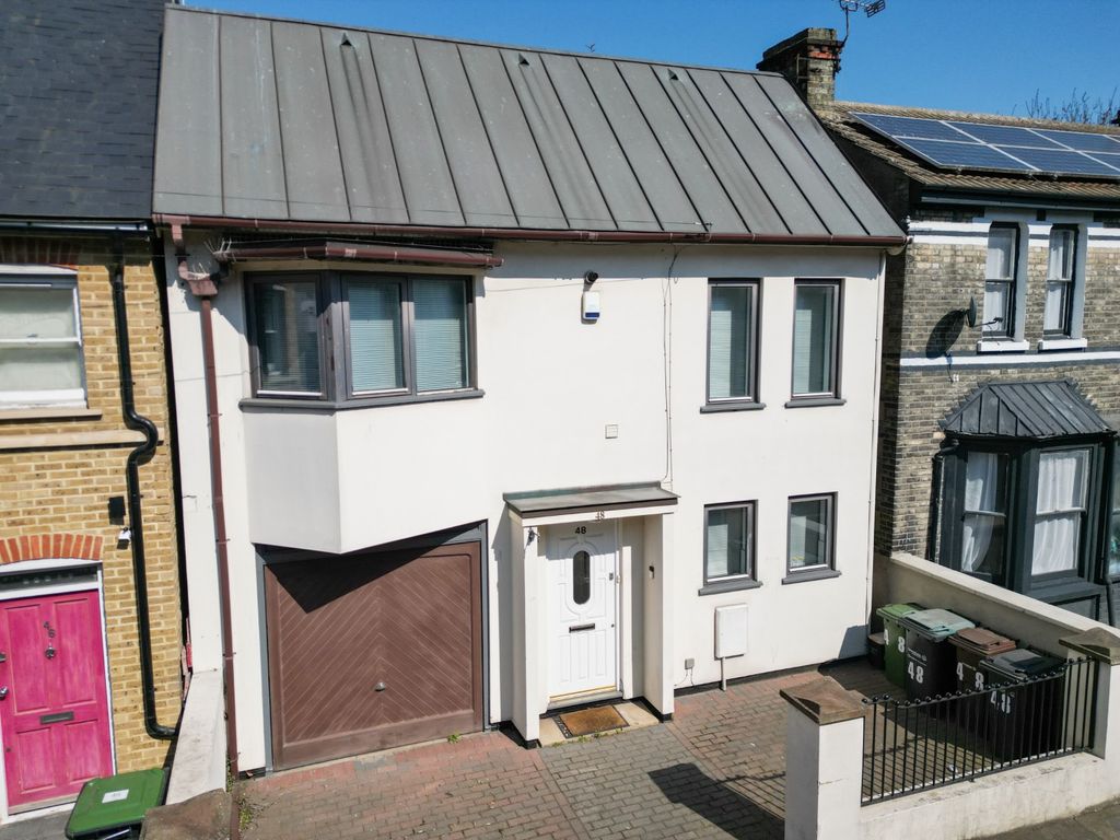 Property photo 1 of 20 4095601