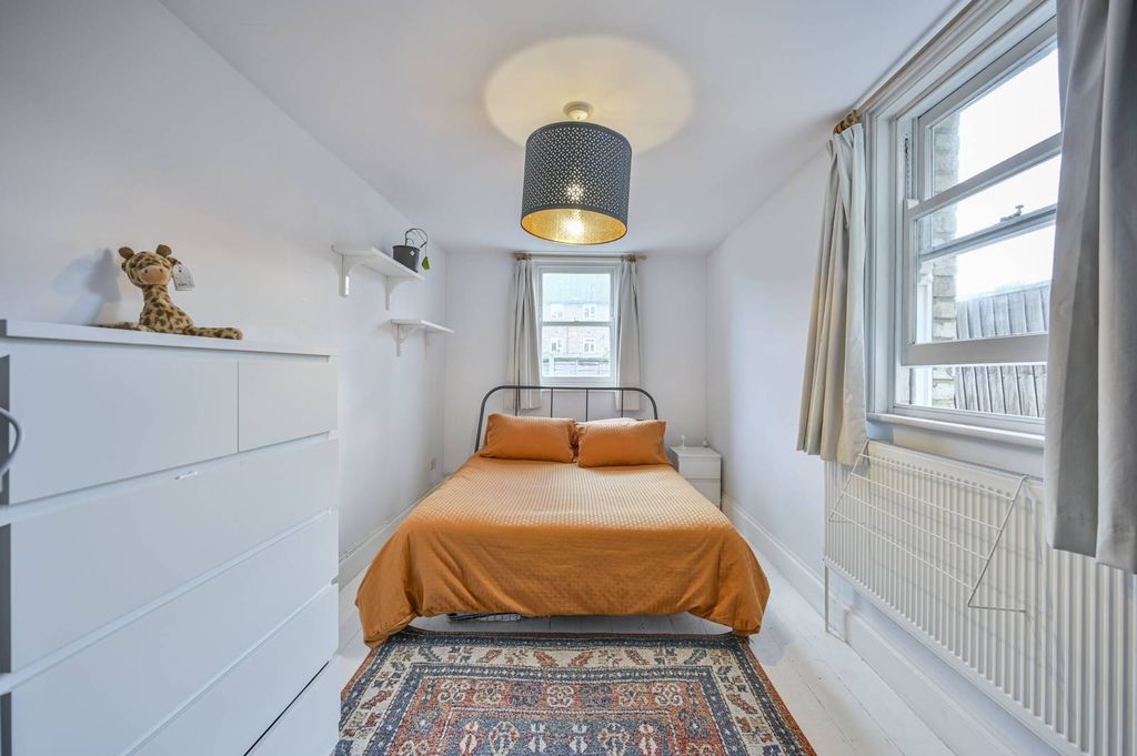 Property photo 3 of 17