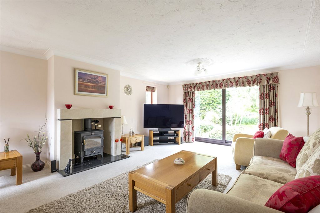 Property photo 2 of 31 Picture No. 71