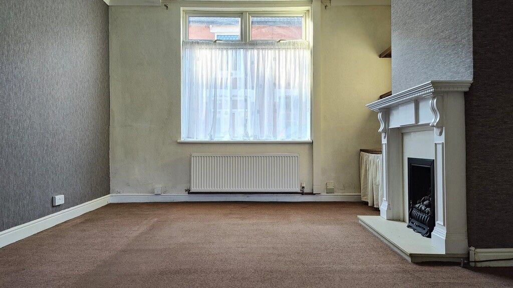 Property photo 2 of 14 108 Lettings