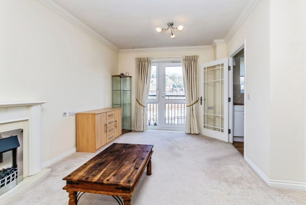 Property photo 2 of 17 Pbox-Img.Jpg