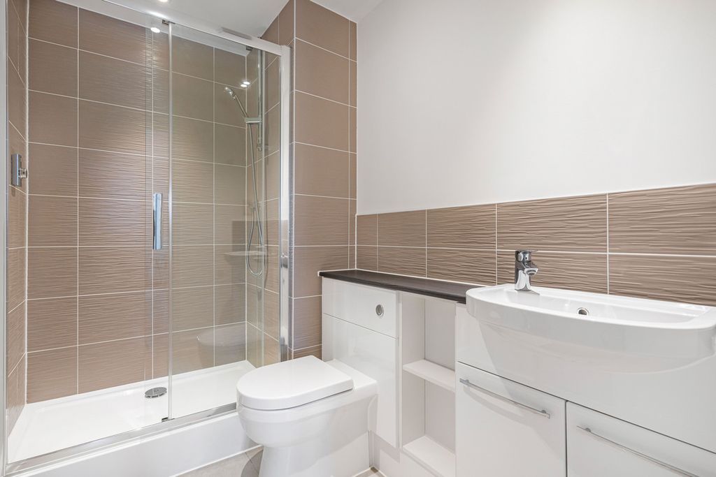 Additional image 5 of 2 bed flat for saleFranklin Gardens, Didcot OX11