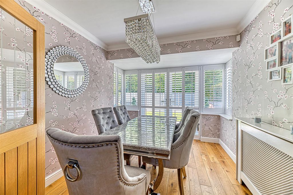 Property photo 3 of 19 Dining Room