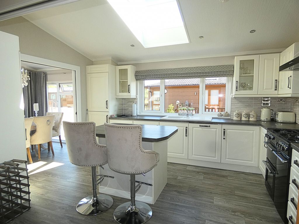 Property photo 2 of 14 Gallery