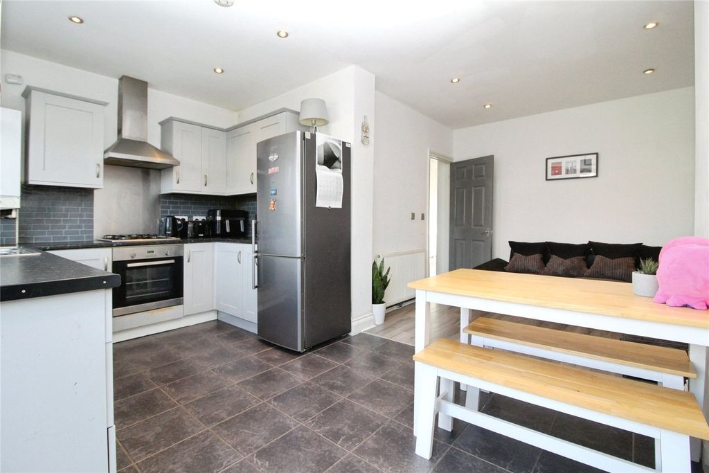 Property photo 3 of 14 Picture No. 01