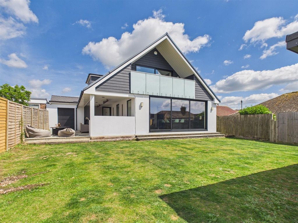 Property photo 1 of 31