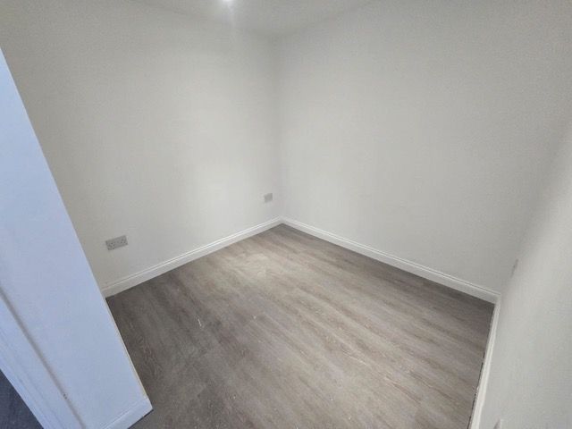 Property photo 3 of 6 1c5B1c9c-69d6-49De-A11d-923B6c6Caadf