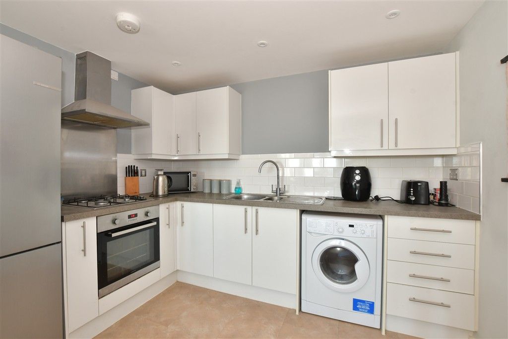 Property photo 1 of 8 Kitchen