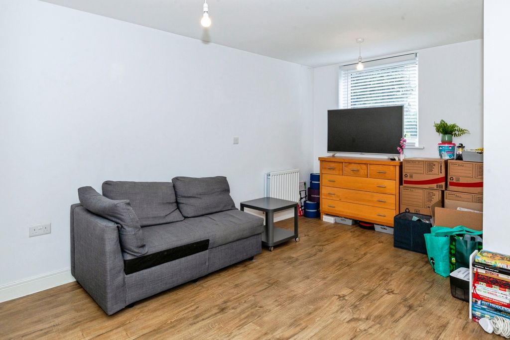 Property photo 2 of 16 Photo