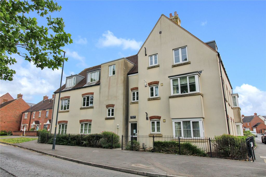 Property photo 1 of 14 Picture No. 12