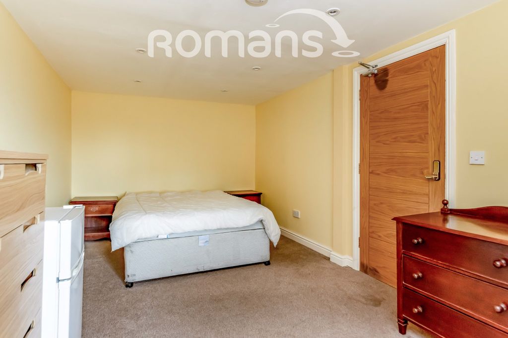 Property photo 1 of 7 Efb342E6-F0F8-Eb11-9