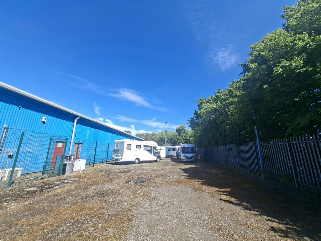 Property photo 2 of 5 2016.Jpg