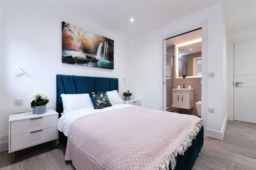 Property photo 2 of 7 Picture No. 44