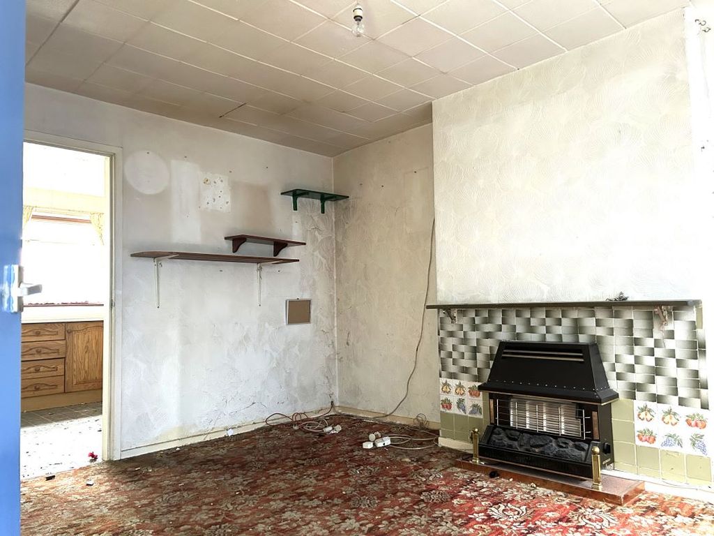 Property photo 3 of 17