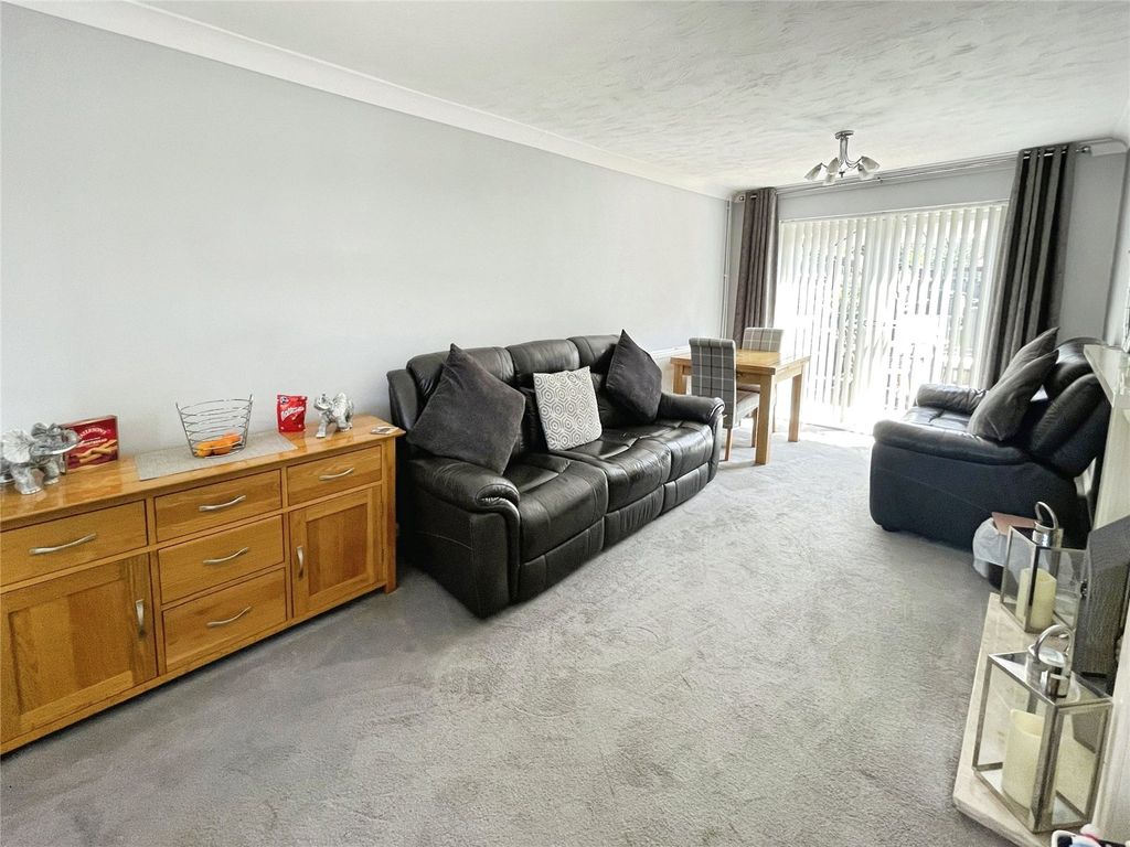 Property photo 2 of 16 Picture No. 01