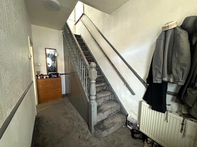 Property photo 2 of 16 Hallway