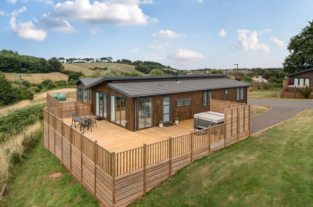 Property photo 1 of 21 1 - 1324170-2-6888Cbb...